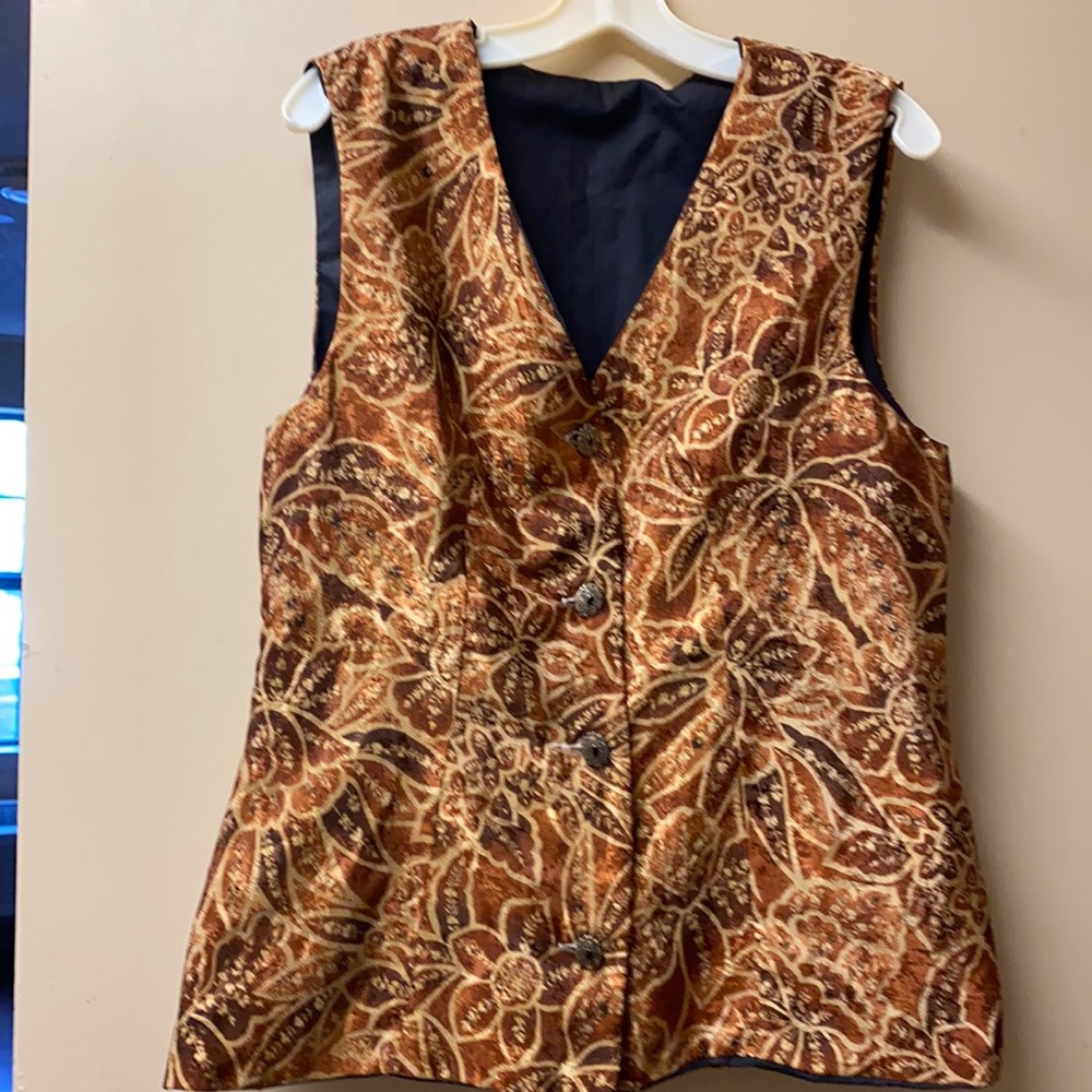 Vest made from vintage fabric